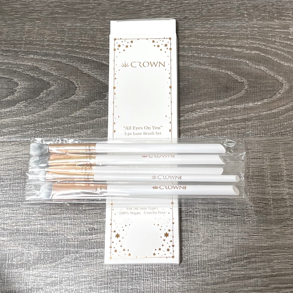 Crown 5 Piece All Eyes On You Brush Set